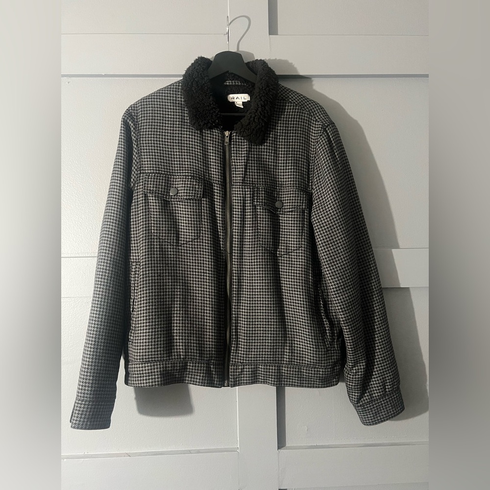 The RAIL Houndstooth Fleece Jacket